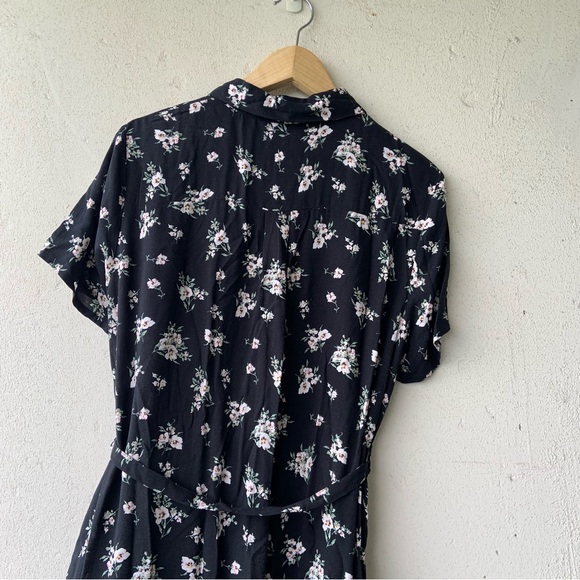 ☀️3/$30☀️ Vero Moda floral shirt dress - Picture 8 of 12